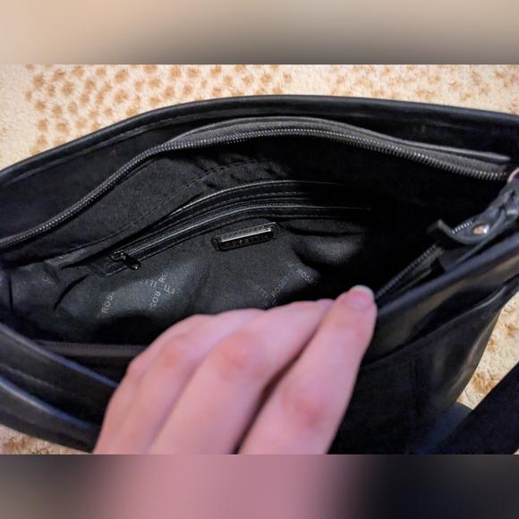 Rosetti Classic Black Shoulder Bag - Picture 7 of 9